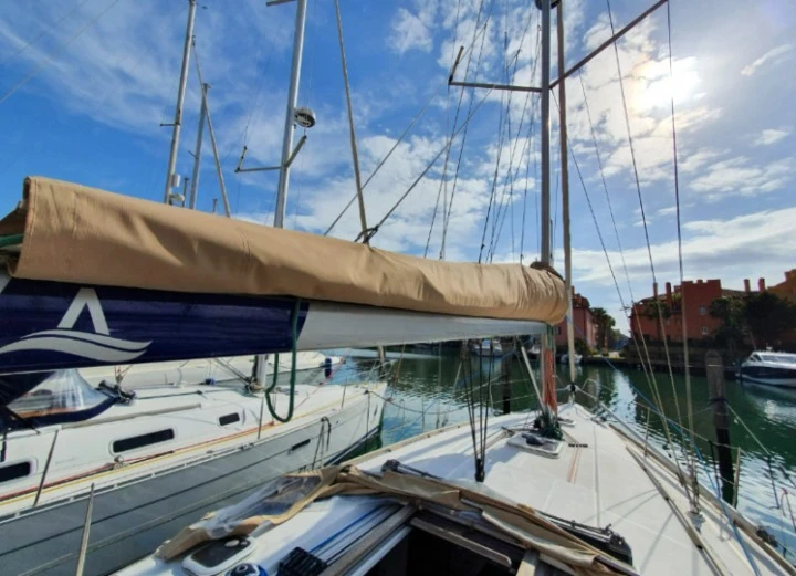 Pronájem lodi Dufour Dufour 375 Grand Large v Puerto Sotogrande na Samboatu