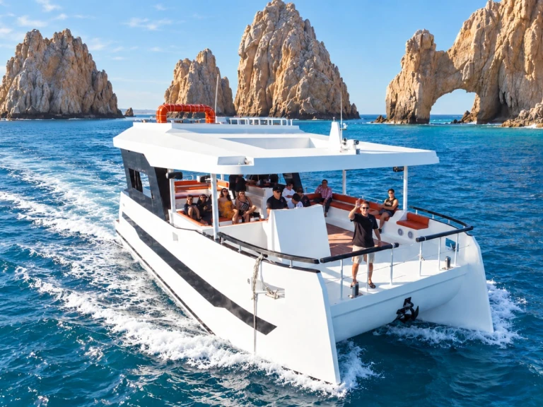Pronájem Katamarán v Cabo San Lucas -Custom Made custom