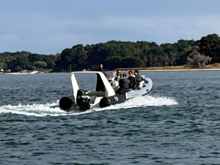 Pronajmout si Brig Eagle 650 H v Baden