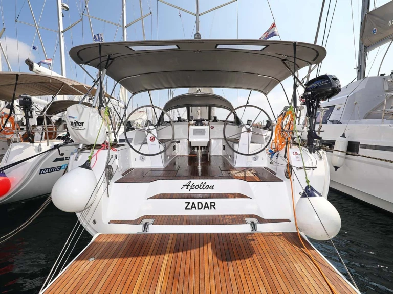 Pronájem jachty v Murter-Kornati -Bavaria Cruiser 46 na Samboatu
