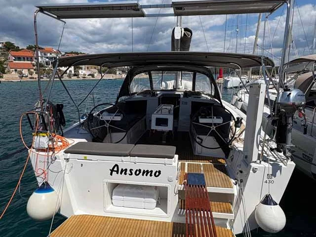 Pronájem lodi Dufour Dufour 430 v Murter-Kornati na Samboatu