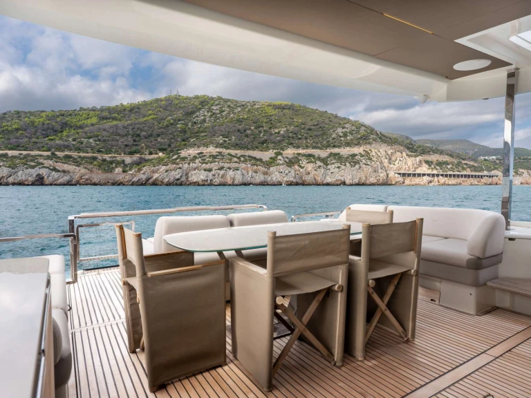 Pronajmout si Prestige Yachts ENTHUSIAST v Neapol