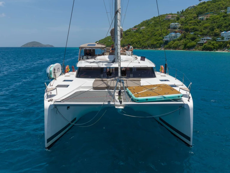 Pronájem lodi Frenchman's Cay lákavé ceny LUNA BLISS