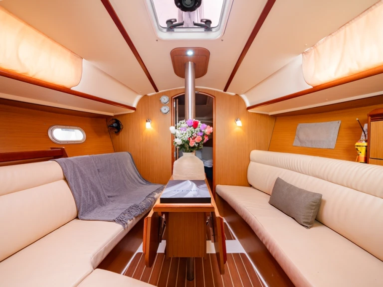 Pronájem lodi Plataniás lákavé ceny Sun Odyssey 32i