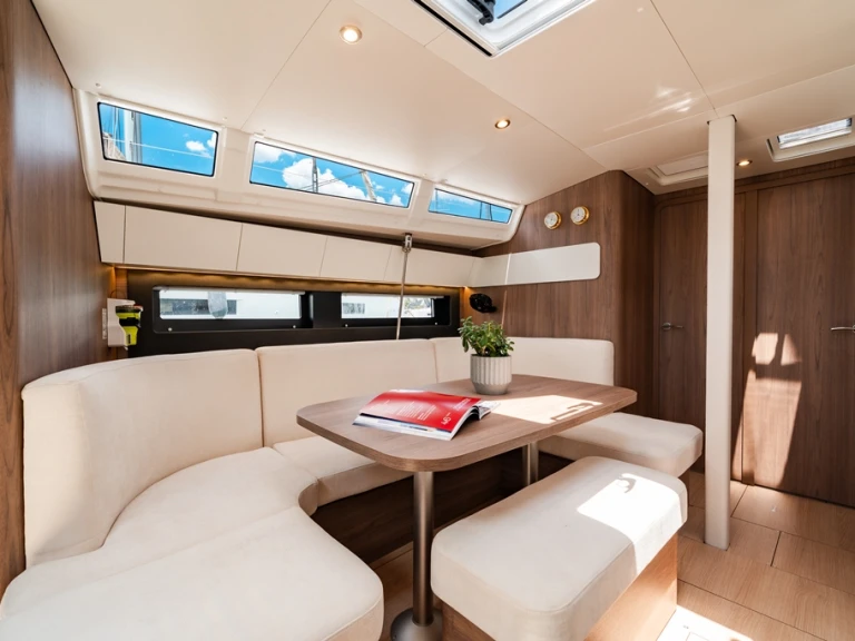 Pronájem lodi Rhodos lákavé ceny Sun Odyssey 455