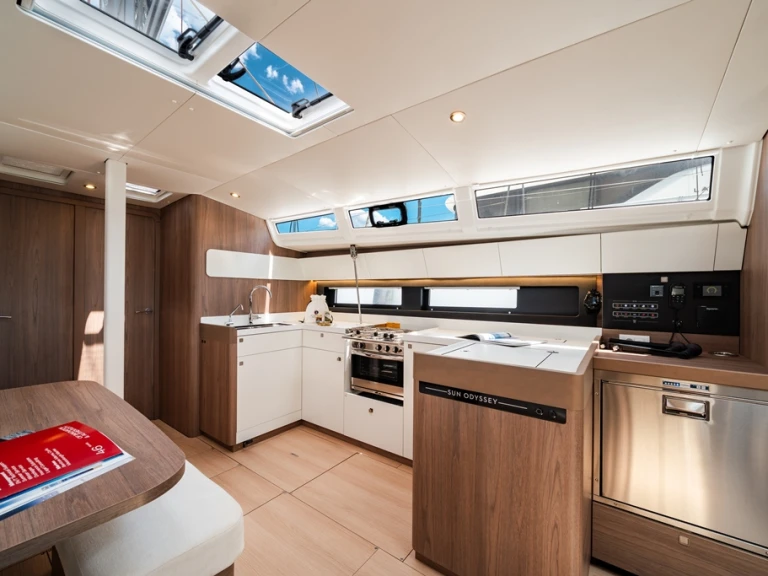 Pronájem lodi Jeanneau Sun Odyssey 455 v Rhodos na Samboatu