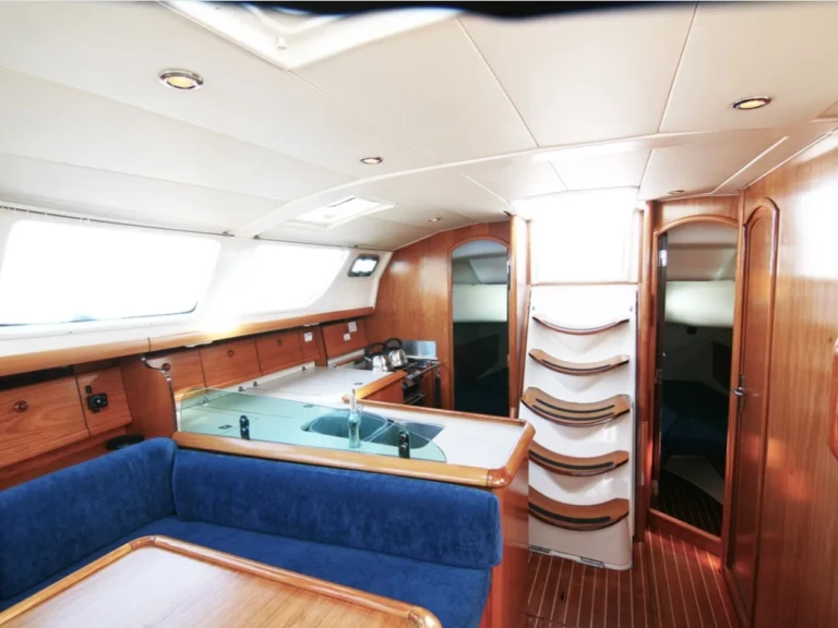 Pronájem Plachetnice v Oban -Jeanneau Sun Odyssey 43 DS