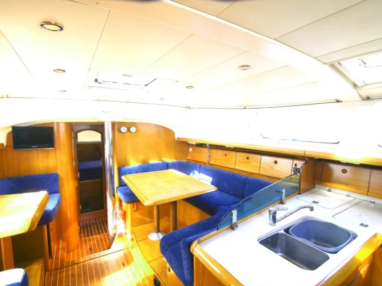 Pronájem lodi Jeanneau Sun Odyssey 43 DS v Oban na Samboatu