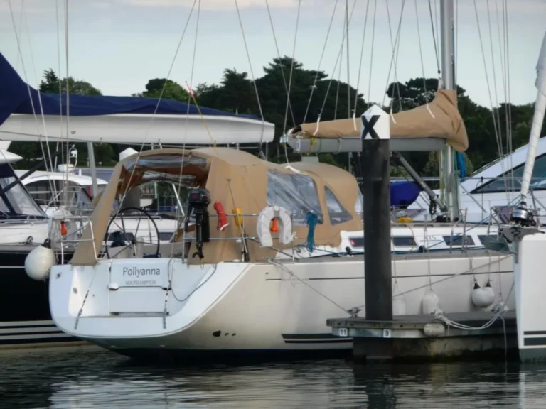 Pronájem lodi Dufour Dufour 425 v Oban na Samboatu