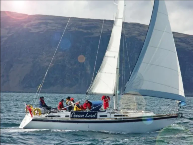 Pronajmout si Westerly Oceanlord v Oban