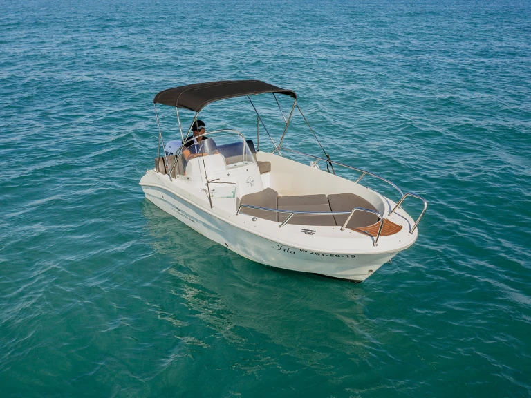 Pronájem Motorová loď Ocean Master s licencí