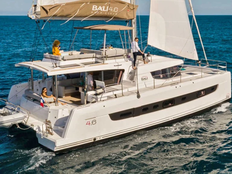 Pronajmout si Bali Bali 4.6 v Procida