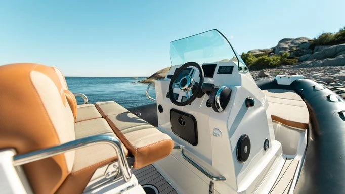 Motorová loď k pronájmu v Port-Haliguen za nejlepší cenu