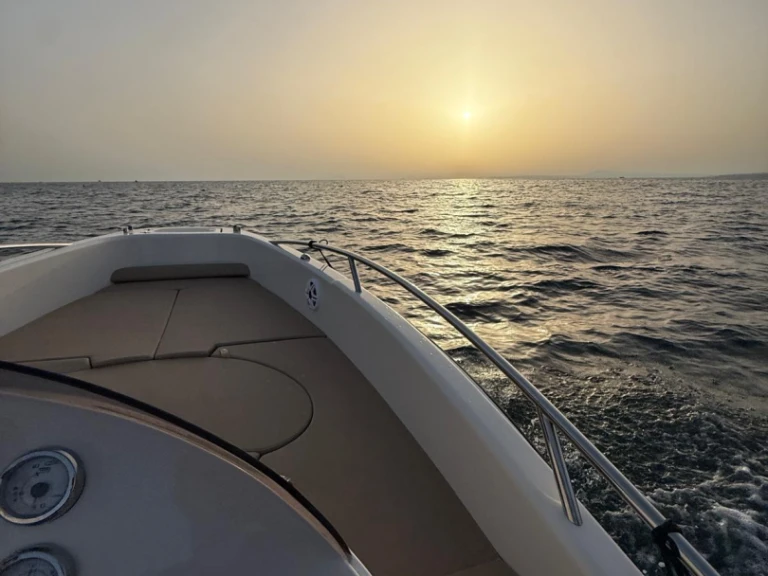 Pronajmout si Clear Open 6.50 v Marina di Stabia