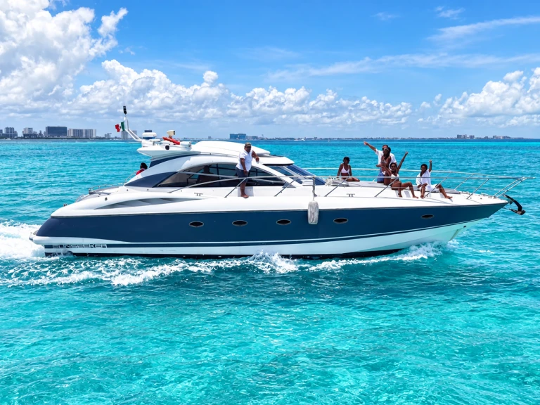 Pronájem jachty v Cancún -Custom Made custom na Samboatu
