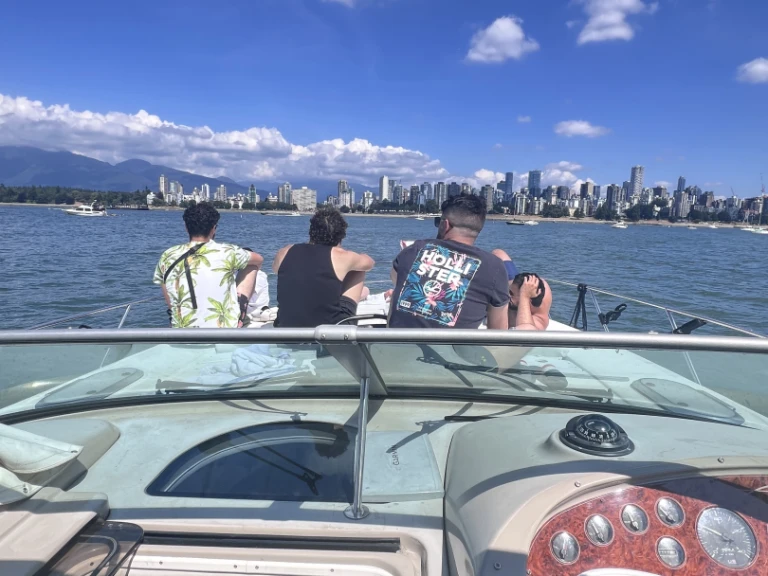 Pronájem Motorová loď v Metro Vancouver Regional District -Bayliner Avanti