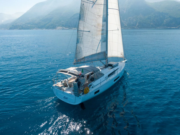Bénéteau Oceanis 46.1 jednotlivci a charterové společnosti v Olbia
