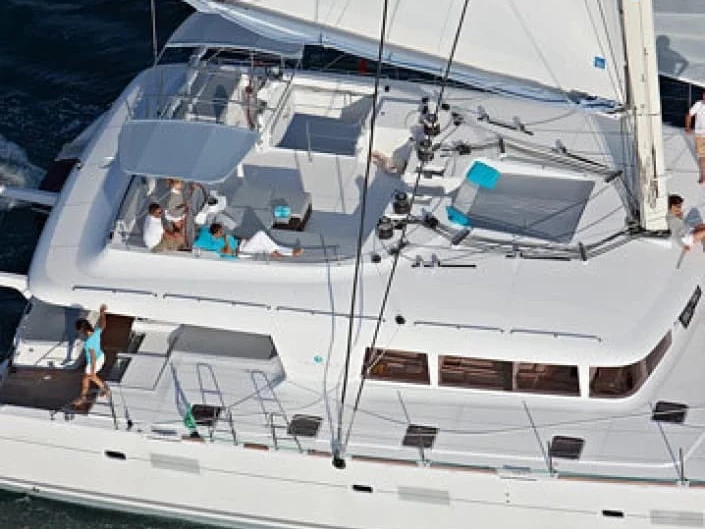 Pronajmout Katamarán se skipperem či ne Lagoon v Port de Hyères (St Pierre)