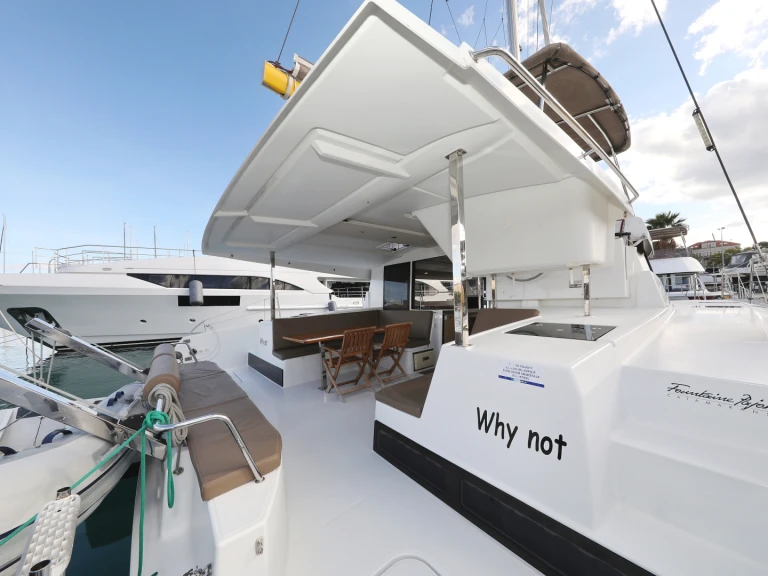 Pronájem Katamarán Fountaine Pajot s licencí