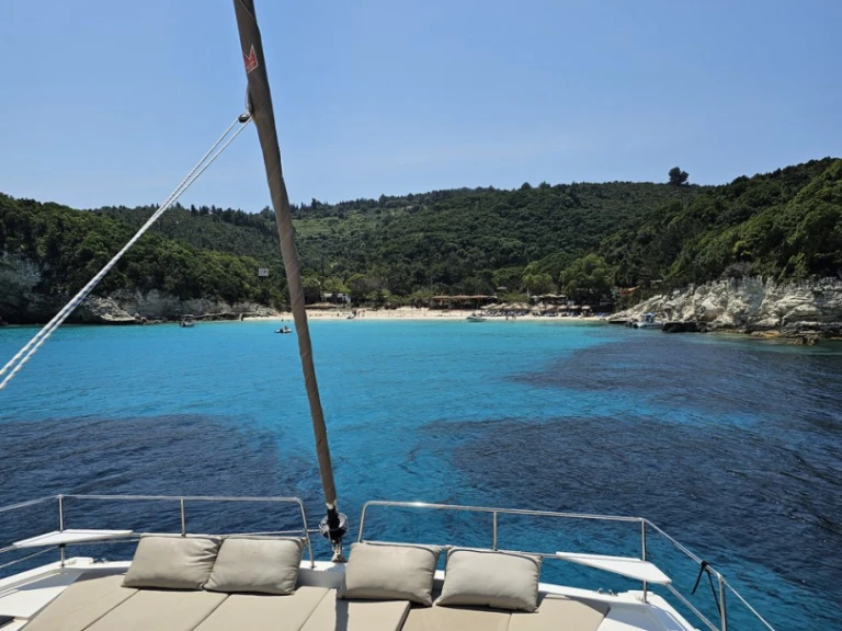 Pronájem Katamarán Bali s licencí