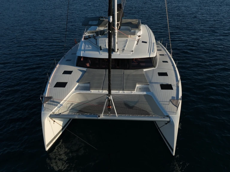 Pronajmout si Fountaine Pajot Fountaine Pajot 47 TANNA LUX (GEN,AC,WATERMAKER) v Sámi