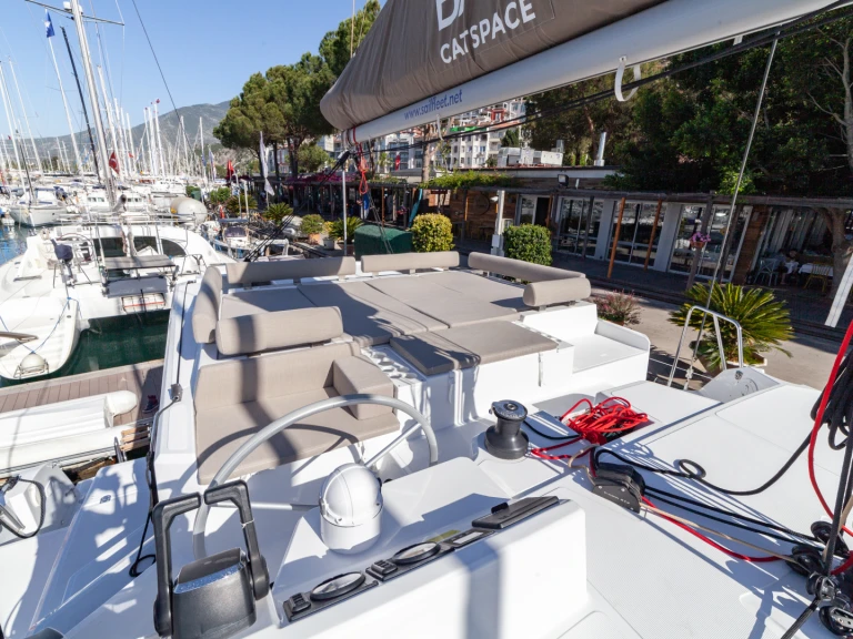 Bali Bali Catspace Voile jednotlivci a charterové společnosti v Fethiye