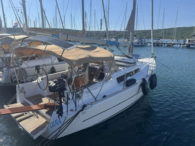 Pronájem lodi Punat lákavé ceny Dufour 350 Grand Large