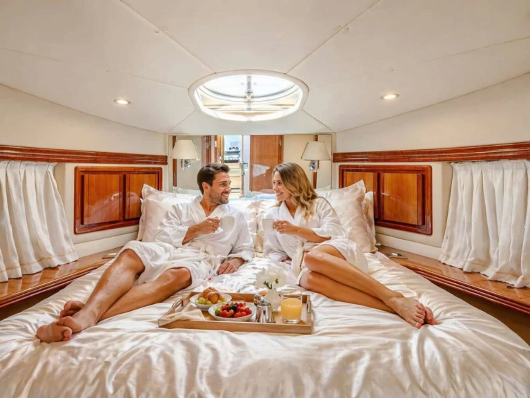Pronajmout si Rodman Rodman 38 Fly v Capri Port