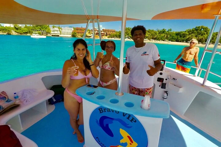 Pronájem jachty v Puerto Plata -Custom Made custom na Samboatu