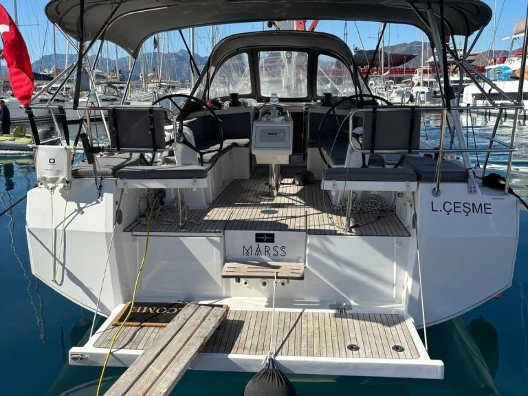 Pronájem lodi Bavaria Bavaria C38 v Marmaris na Samboatu