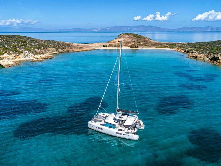 Pronájem lodi Ermoúpolis lákavé ceny Lagoon 42