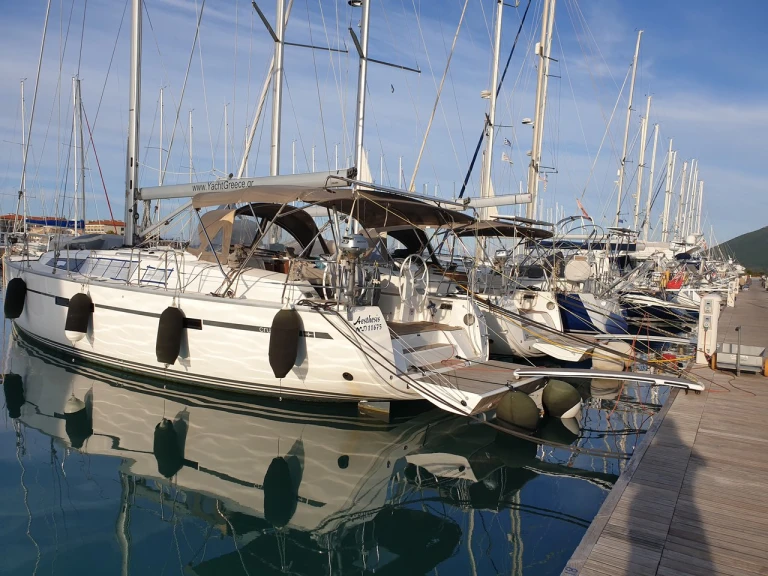 Pronájem lodi Ligia lákavé ceny Cruiser 46