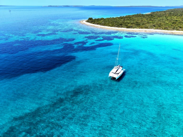 Pronájem Katamarán Leopard Catamarans / Robertson & Caine s licencí