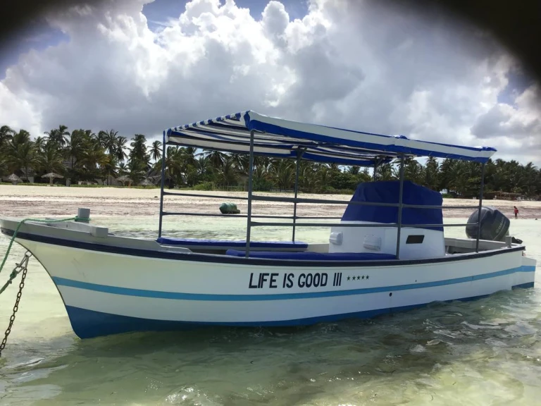 Pronájem lodi Chris Craft Calypso 26 Chris Craft Calypso 26 v Pwani Mchangani na Samboatu