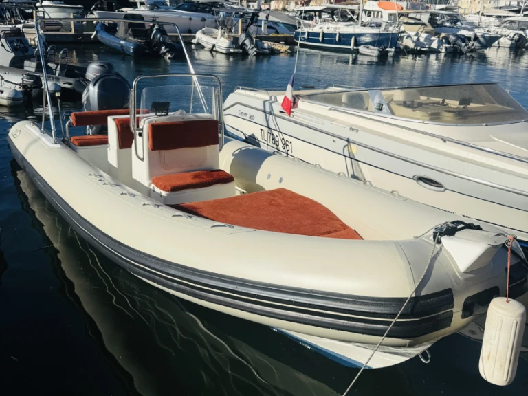 Pronájem Polotuhá loď v Port Grimaud -Stylmer 710