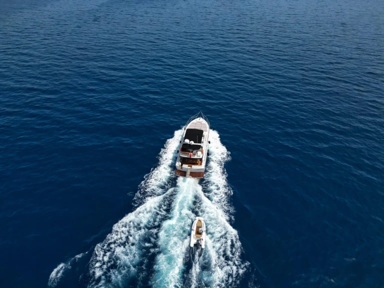 Fairline Squadron 50 jednotlivci a charterové společnosti v Bodrum