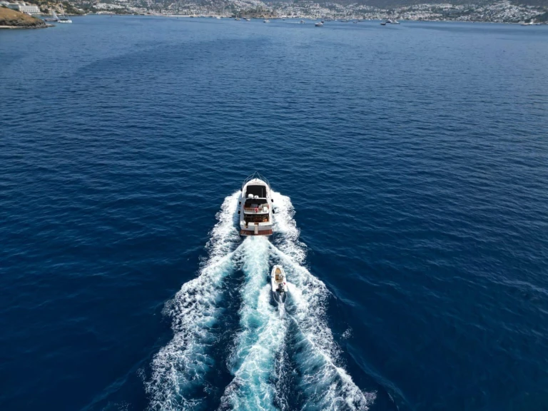 Pronájem lodi Bodrum lákavé ceny Squadron 50
