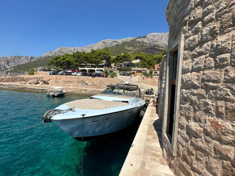 Pronájem lodi Sea Ray Sea Ray 390 v Hvar  na Samboatu