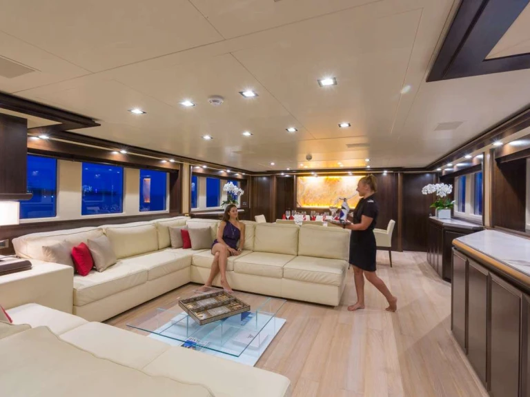 Filippetti Yachts GATSBY jednotlivci a charterové společnosti v Neapol