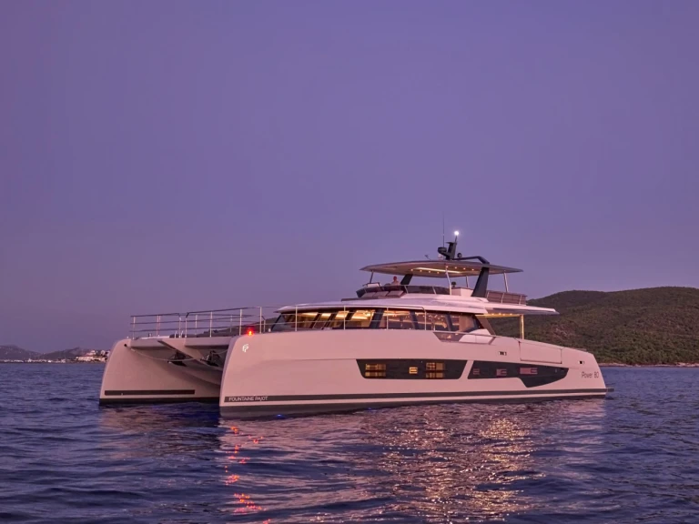 Pronájem Jachta v Atény -Fountaine Pajot ALINA