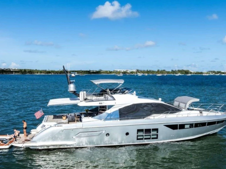 Pronajmout si Azimut Water You Doing v Miami