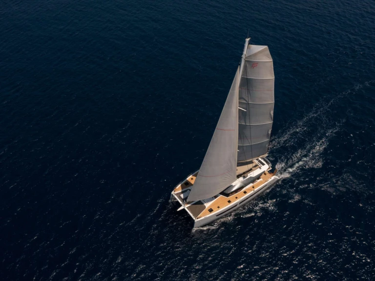 Fountaine Pajot AETHER jednotlivci a charterové společnosti v Atény