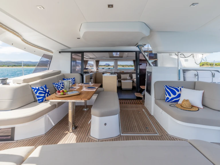 Pronájem Katamarán Fountaine Pajot s licencí