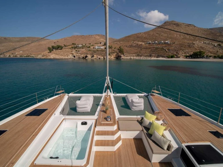 Pronajmout si Fountaine Pajot AETHER v Atény