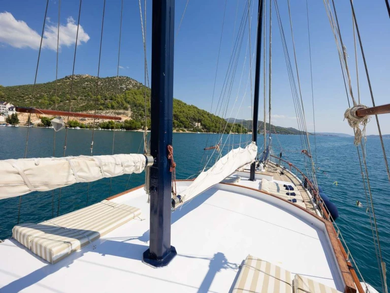 Pronájem jachty v Trogir -Custom GARDELIN na Samboatu
