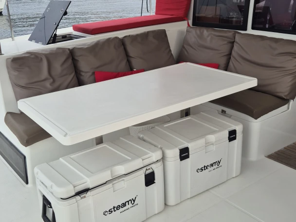 Pronájem Katamarán v Villefranche-sur-Mer -Fountaine Pajot Lucia 40