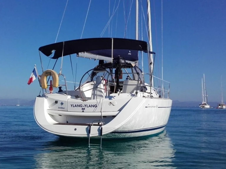 Pronajmout si Jeanneau Sun Odyssey 36i v Saint-Mandrier-sur-Mer