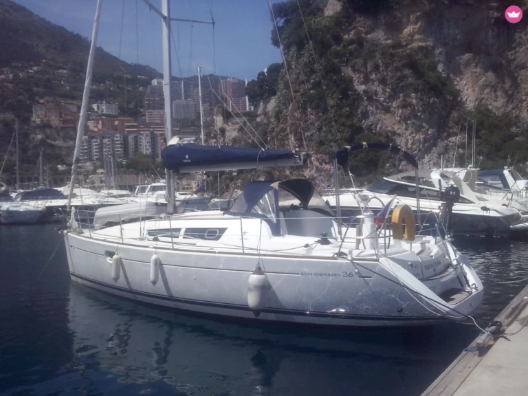 Pronajmout si Jeanneau Sun Odyssey 36i v Saint-Mandrier-sur-Mer