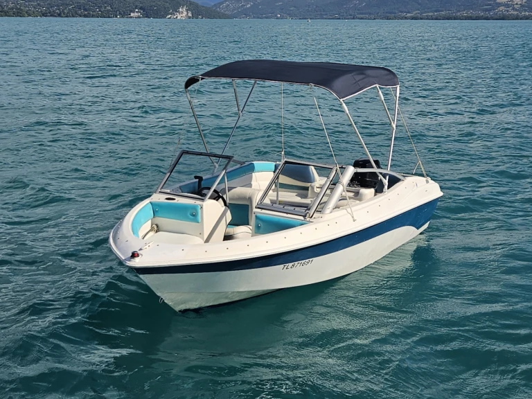 Pronájem lodi Larson 160 v Annecy na Samboatu