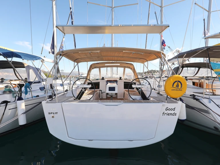 Pronájem lodi Dufour Dufour 430 Grand Large v Trogir na Samboatu